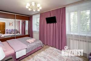 1-к квартира, посуточно, 35м2, 3/3 этаж