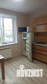 1-к квартира, посуточно, 38м2, 2/9 этаж