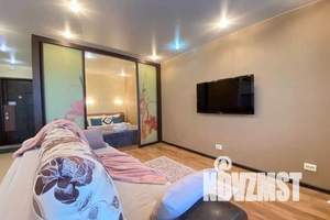1-к квартира, посуточно, 36м2, 6/9 этаж