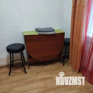 Студия квартира, посуточно, 12м2, 1/4 этаж