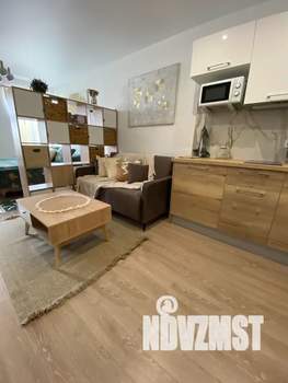 Студия квартира, посуточно, 42м2, 3/3 этаж