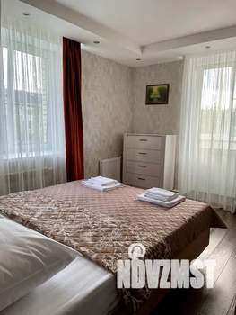 Студия квартира, посуточно, 44м2, 4/5 этаж