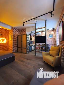 Студия квартира, посуточно, 42м2, 1/4 этаж