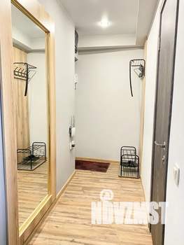 Студия квартира, посуточно, 32м2, 1/5 этаж