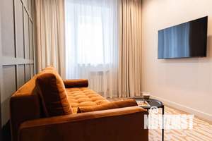 1-к квартира, посуточно, 50м2, 4/10 этаж