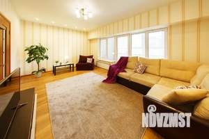 2-к квартира, посуточно, 65м2, 4/4 этаж