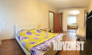 1-к квартира, посуточно, 50м2, 1/1 этаж