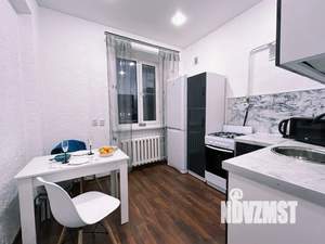 2-к квартира, посуточно, 70м2, 3/3 этаж