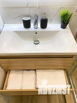 Студия квартира, посуточно, 30м2, 1/5 этаж