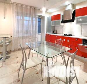 3-к квартира, на длительный срок, 105м2, 3/6 этаж