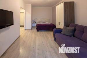 1-к квартира, посуточно, 42м2, 1/1 этаж