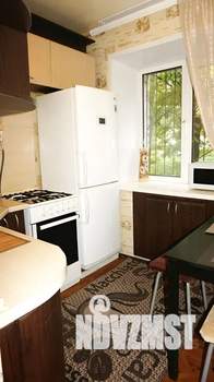 2-к квартира, посуточно, 45м2, 1/5 этаж