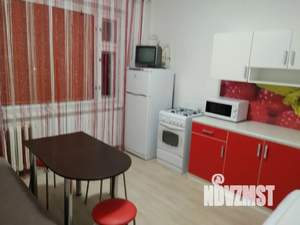 1-к квартира, посуточно, 40м2, 6/10 этаж
