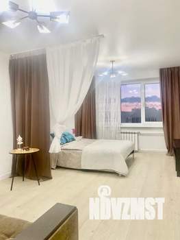 1-к квартира, посуточно, 42м2, 7/10 этаж