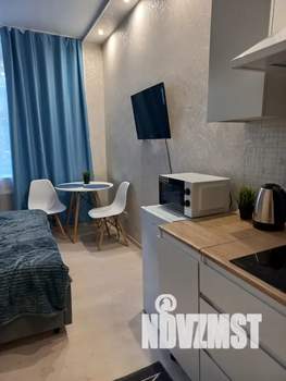 Студия квартира, посуточно, 18м2, 1/4 этаж