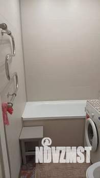 Студия квартира, посуточно, 40м2, 3/4 этаж