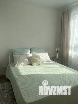 1-к квартира, посуточно, 38м2, 7/17 этаж