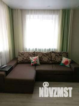 1-к квартира, посуточно, 40м2, 1/9 этаж