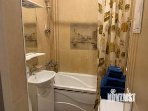 Студия квартира, посуточно, 33м2, 4/5 этаж