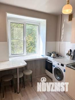 2-к квартира, посуточно, 40м2, 3/5 этаж