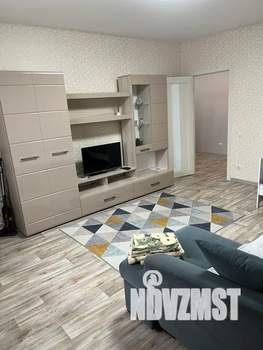 1-к квартира, посуточно, 44м2, 4/9 этаж