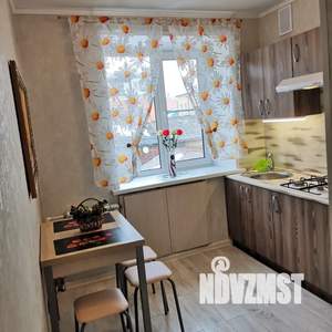 1-к квартира, посуточно, 35м2, 4/4 этаж