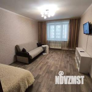 1-к квартира, посуточно, 36м2, 5/8 этаж