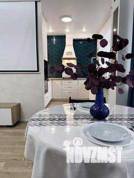 1-к квартира, посуточно, 55м2, 1/1 этаж