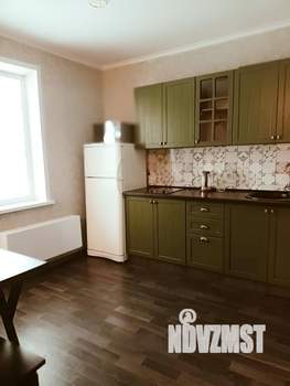 Студия квартира, посуточно, 40м2, 1/10 этаж