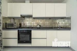 Студия квартира, посуточно, 42м2, 4/10 этаж