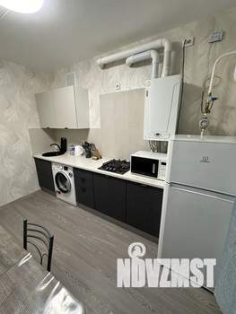 1-к квартира, посуточно, 35м2, 1/9 этаж