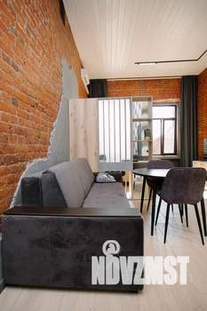 Студия квартира, посуточно, 40м2, 1/3 этаж