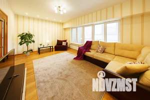 2-к квартира, посуточно, 65м2, 4/4 этаж
