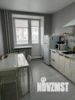 1-к квартира, посуточно, 37м2, 9/16 этаж