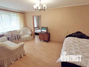 2-к квартира, посуточно, 50м2, 1/5 этаж