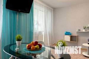 2-к квартира, посуточно, 53м2, 3/17 этаж