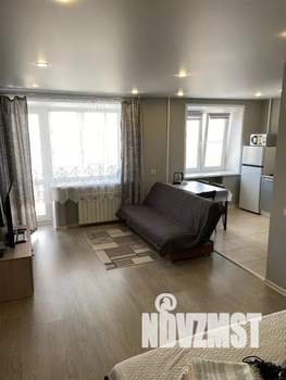 Студия квартира, посуточно, 32м2, 6/9 этаж
