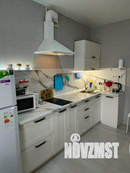 1-к квартира, посуточно, 37м2, 9/16 этаж