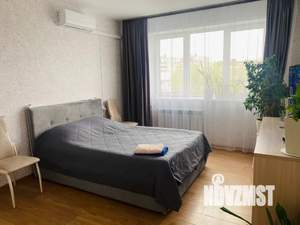 1-к квартира, посуточно, 43м2, 8/17 этаж