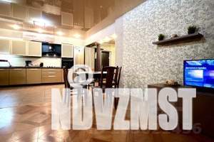3-к квартира, посуточно, 80м2, 4/4 этаж