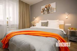 1-к квартира, посуточно, 42м2, 7/10 этаж