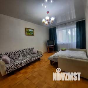 1-к квартира, посуточно, 40м2, 3/5 этаж