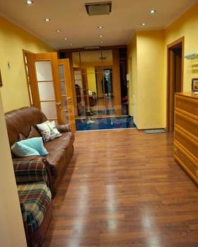 3-к квартира, на длительный срок, 150м2, 4/5 этаж