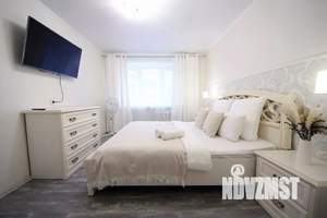 2-к квартира, посуточно, 46м2, 1/1 этаж