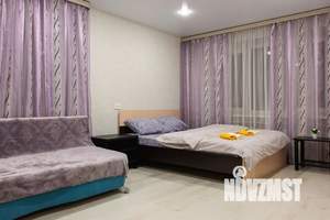 Студия квартира, посуточно, 43м2, 4/5 этаж