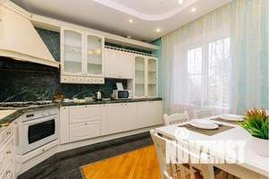 2-к квартира, посуточно, 60м2, 3/3 этаж