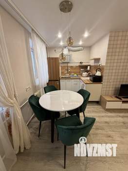 Студия квартира, посуточно, 43м2, 2/5 этаж