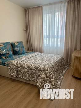 2-к квартира, посуточно, 39м2, 4/17 этаж