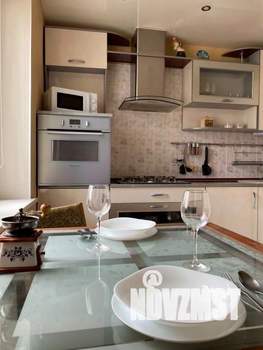 3-к квартира, посуточно, 65м2, 1/1 этаж