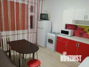 1-к квартира, посуточно, 40м2, 6/10 этаж